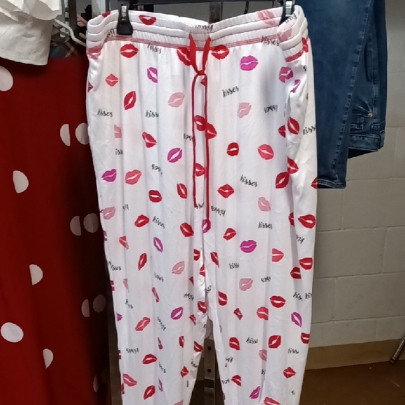 Joyspun Other - Kiss Print Pajama Pants - White and Red